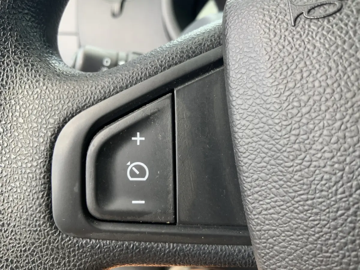 1.5 dCi 90 Energy Comfort Plus .Sortimo Kasten Compleet ,Airco Cruise Camera Navi Euro 6