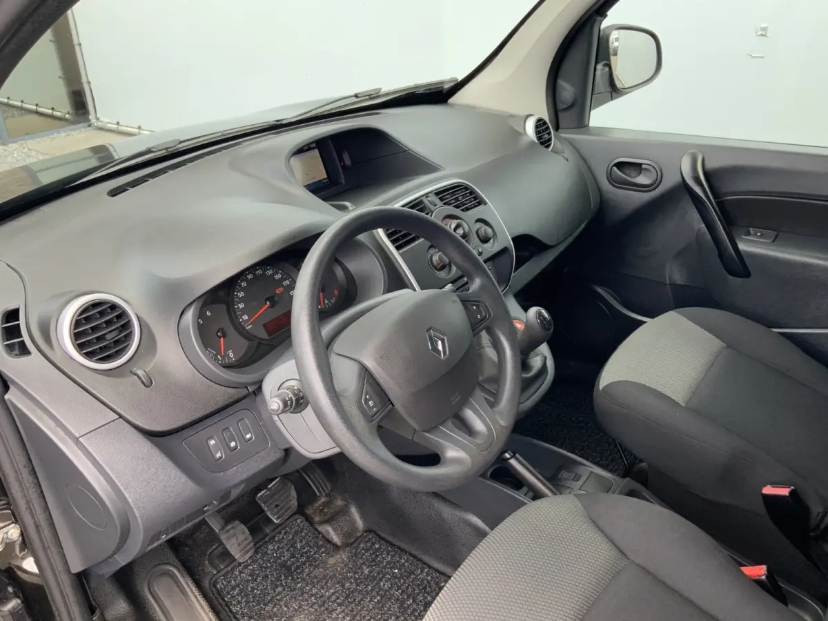 1.5 dCi 90 Energy Comfort Plus .Sortimo Kasten Compleet ,Airco Cruise Camera Navi Euro 6