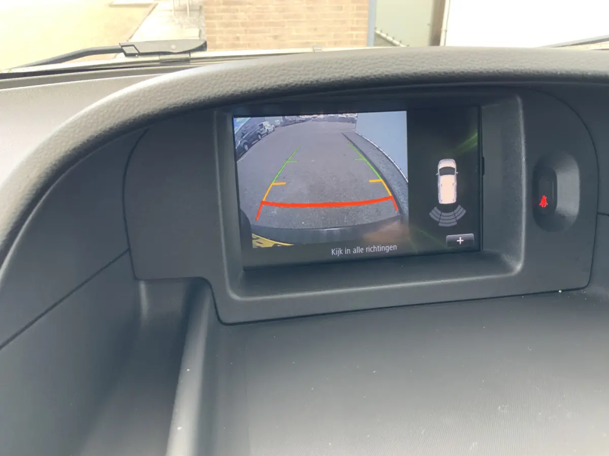1.5 dCi 90 Energy Comfort Plus .Sortimo Kasten Compleet ,Airco Cruise Camera Navi Euro 6