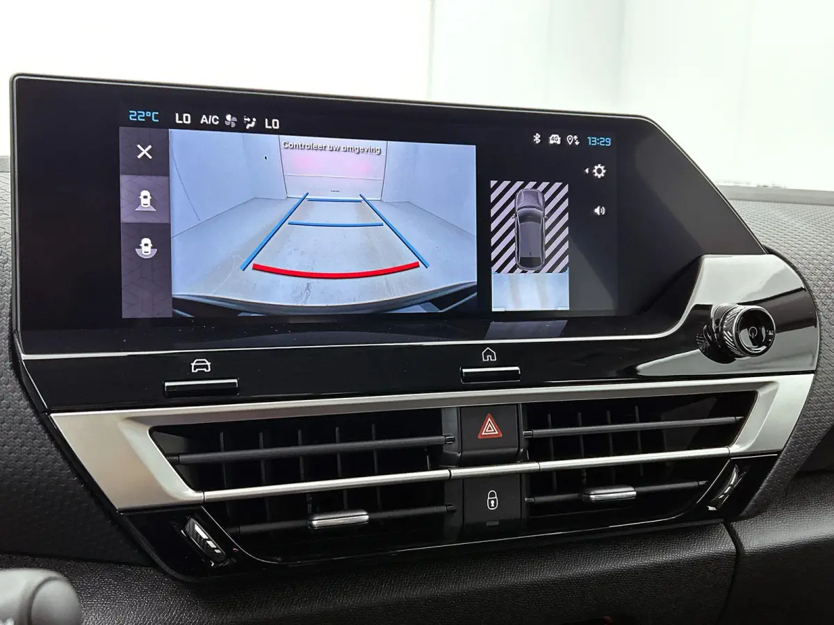 Business Extended range 54 kWh 156pk | Navigatie | Achteruitrijcamera | Parkeersensoren Voor en Achter | Verwarmde Comfortstoelen | Full-LED Koplampen | Keyless Entry/Start | Climate Control