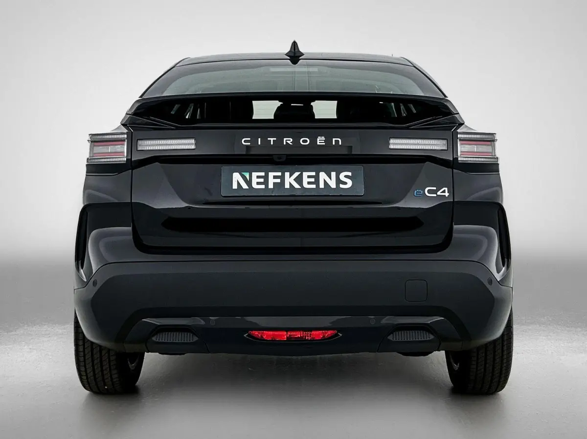 Business Extended range 54 kWh 156pk | Navigatie | Achteruitrijcamera | Parkeersensoren Voor en Achter | Verwarmde Comfortstoelen | Full-LED Koplampen | Keyless Entry/Start | Climate Control