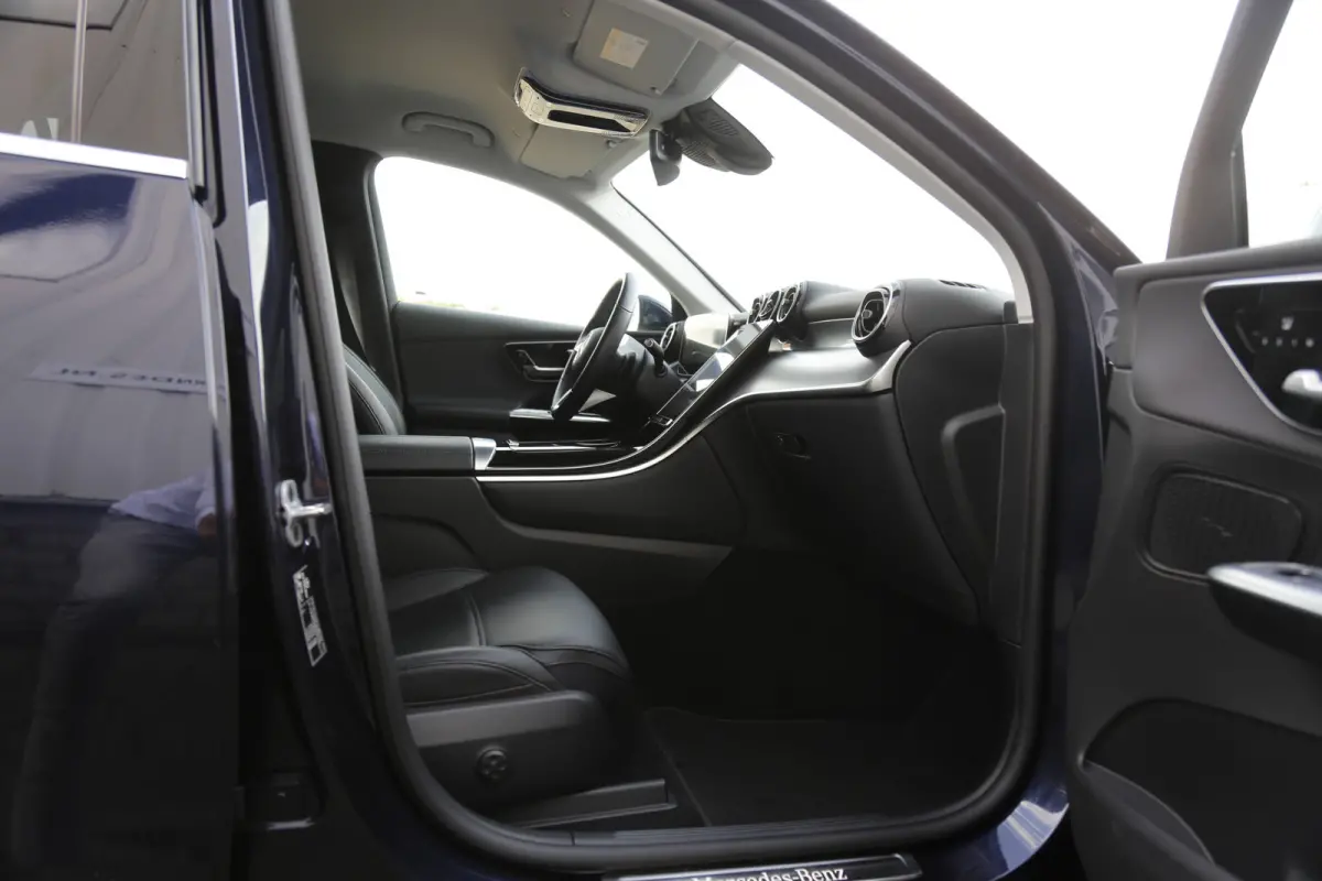 4MATIC*NL-Auto*1ste Eig.*Perfect onderh.*Elek. Trekhaak/ACC/Luchtvering/LED Koplampen/360Camera/Memorie/Sfeer/Dodehoek/Parkeersens.V+A/19 inch LM*