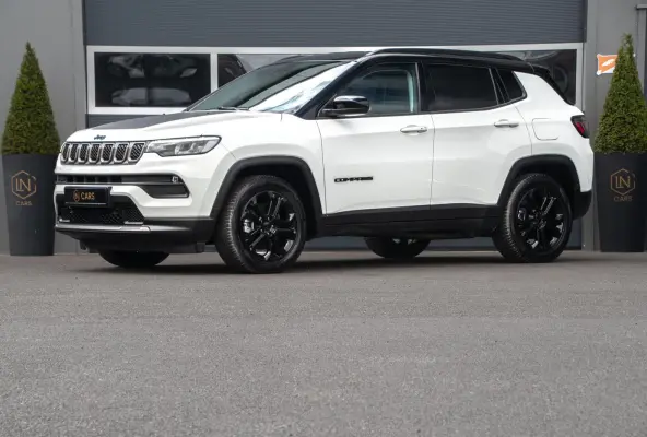 4xe 240 Plug-in Hybrid Limited 4WD