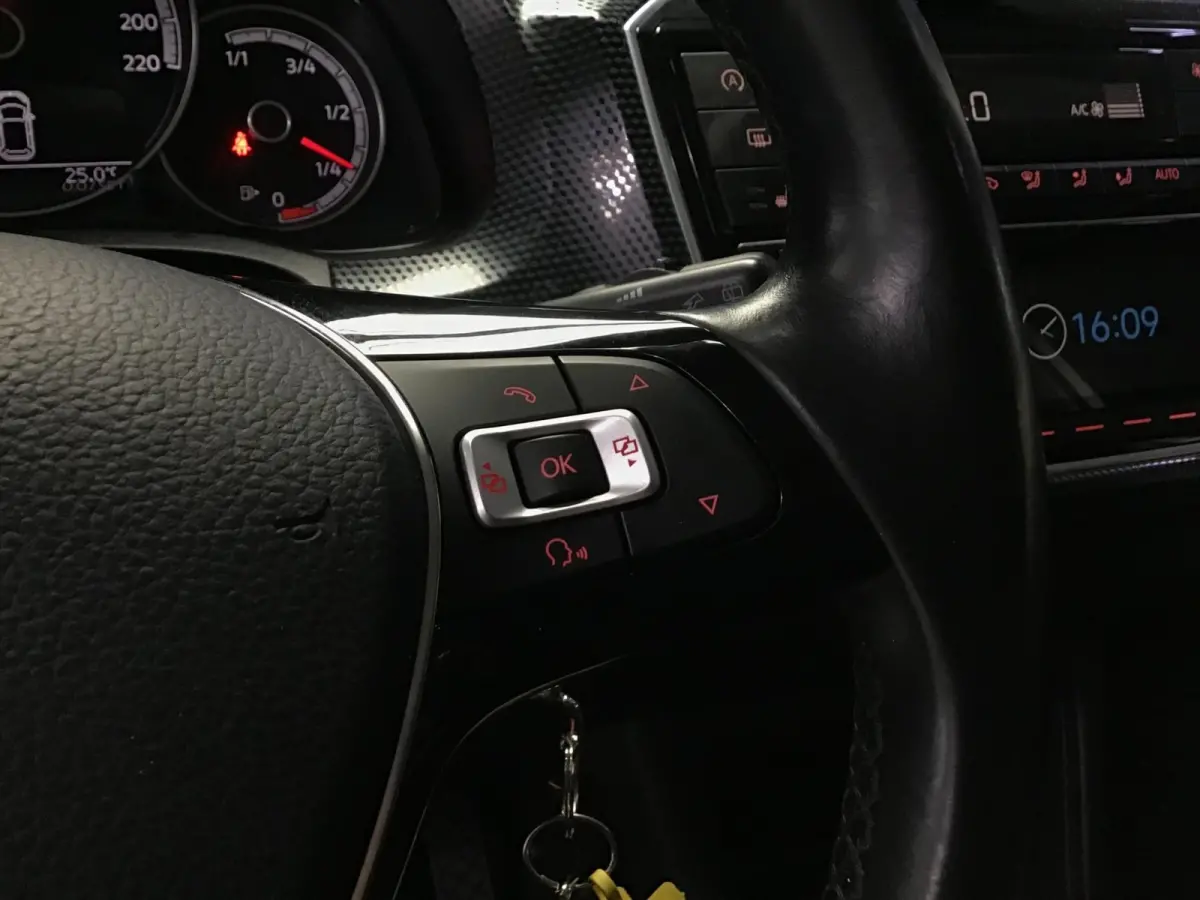 UP! 1.0 I 1e Eigen I New Apk +Kln Brt + Remmen I Dealer Onderh. I Clima I Cruise I Stoelverw. I Park. sens I Start/Stop