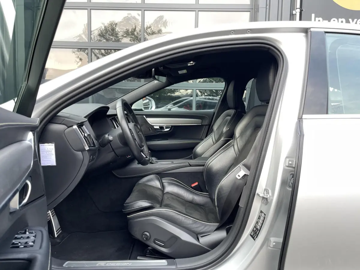 2.0 T4 R-Design AUT. PILOT ASSIST|BLIS|CARPLAY|HARMAN-KARDON|KEYLESS|CAMERA|DEALER ONDERHOUDEN|NETTE STAAT