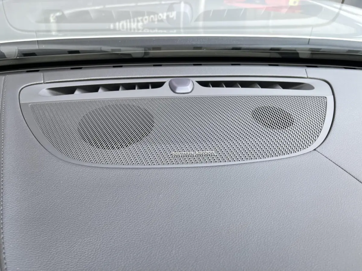 2.0 T4 R-Design AUT. PILOT ASSIST|BLIS|CARPLAY|HARMAN-KARDON|KEYLESS|CAMERA|DEALER ONDERHOUDEN|NETTE STAAT