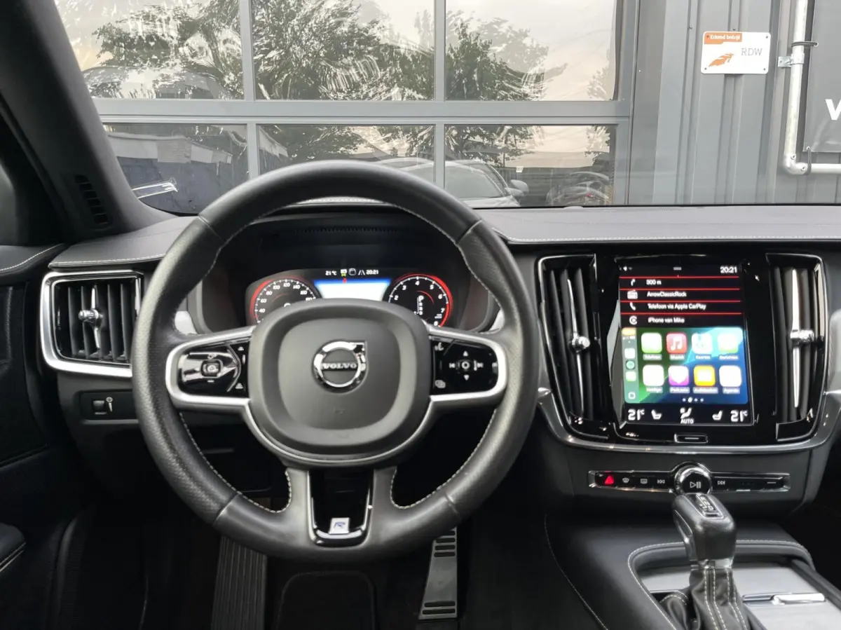 2.0 T4 R-Design AUT. PILOT ASSIST|BLIS|CARPLAY|HARMAN-KARDON|KEYLESS|CAMERA|DEALER ONDERHOUDEN|NETTE STAAT