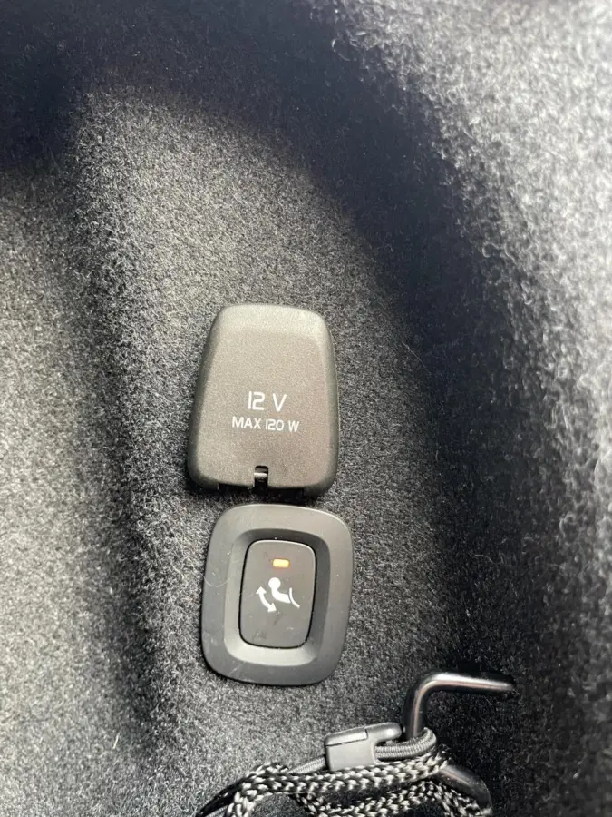 2.0 T4 R-Design AUT. PILOT ASSIST|BLIS|CARPLAY|HARMAN-KARDON|KEYLESS|CAMERA|DEALER ONDERHOUDEN|NETTE STAAT