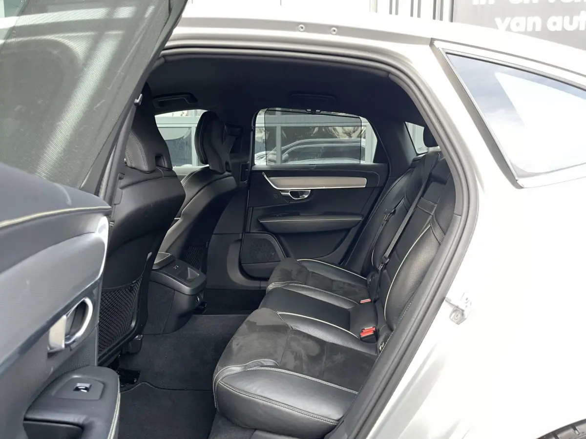 2.0 T4 R-Design AUT. PILOT ASSIST|BLIS|CARPLAY|HARMAN-KARDON|KEYLESS|CAMERA|DEALER ONDERHOUDEN|NETTE STAAT