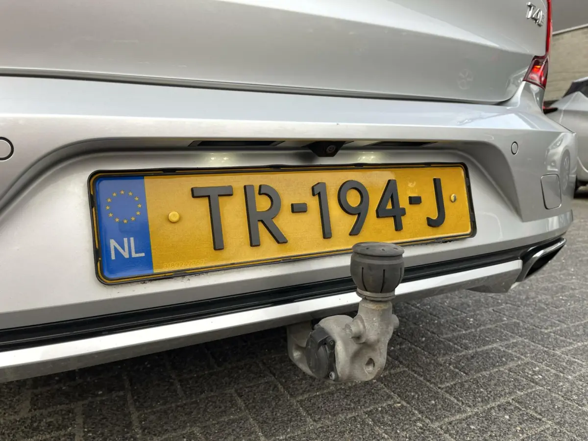 2.0 T4 R-Design AUT. PILOT ASSIST|BLIS|CARPLAY|HARMAN-KARDON|KEYLESS|CAMERA|DEALER ONDERHOUDEN|NETTE STAAT