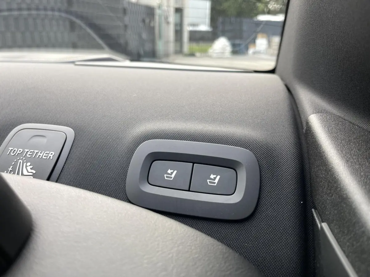 2.0 T4 R-Design AUT. PILOT ASSIST|BLIS|CARPLAY|HARMAN-KARDON|KEYLESS|CAMERA|DEALER ONDERHOUDEN|NETTE STAAT