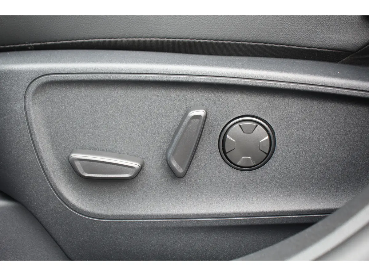 2.5 PHEV ACTIVE X | SNEL LEVERBAAR! | PANODAK | EL. TREKHAAK | LEDER | ALLE OPTIES! | HEAD-UP | FULL LED | NAVI | CLIMA