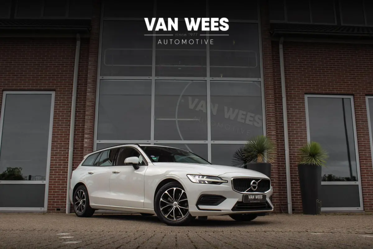 2.0 B3 Momentum Advantage | 1e eigenaar | BTW auto | Origineel NL | LED | Camera | 17 inch | Cruise-control | PDC | DAB | 163 pk | Lane assist | Rij-modus | Spotify