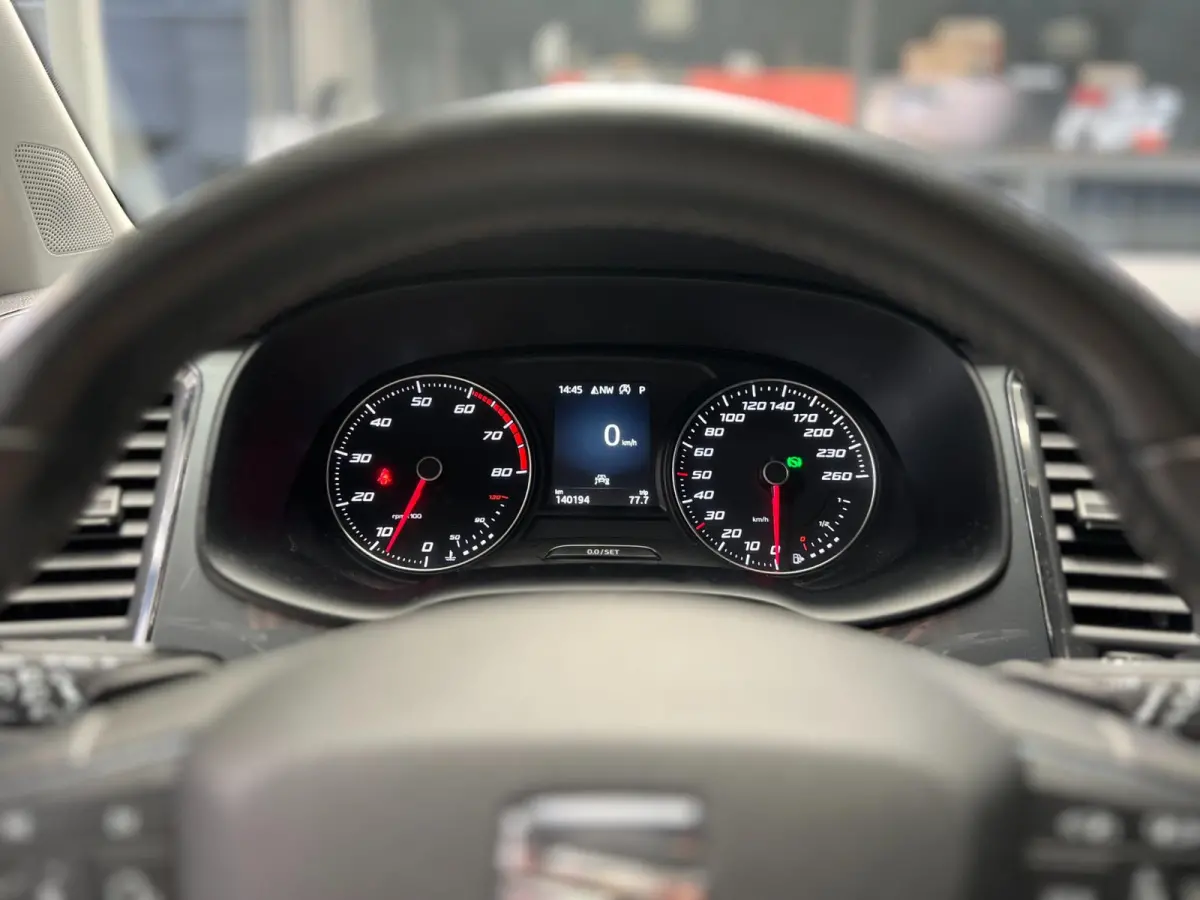 1.5 TSI Style Business Intense I Navi I Camera I Full Led I Cruise I Park. sens I Carplay I Isofix I New APK I 150 PK.