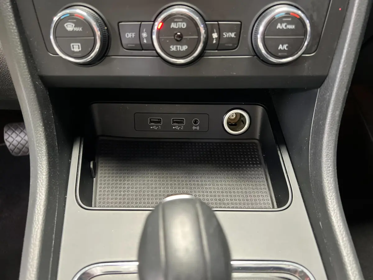 1.5 TSI Style Business Intense I Navi I Camera I Full Led I Cruise I Park. sens I Carplay I Isofix I New APK I 150 PK.