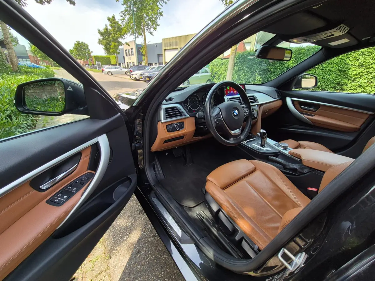 F30 Apple CarPlay Sport Interieur NBT Evo GR Navi LCI High Executive PDC Dodehoek waarschwing