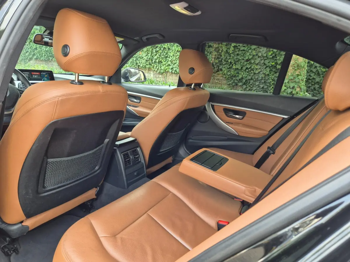 F30 Apple CarPlay Sport Interieur NBT Evo GR Navi LCI High Executive PDC Dodehoek waarschwing