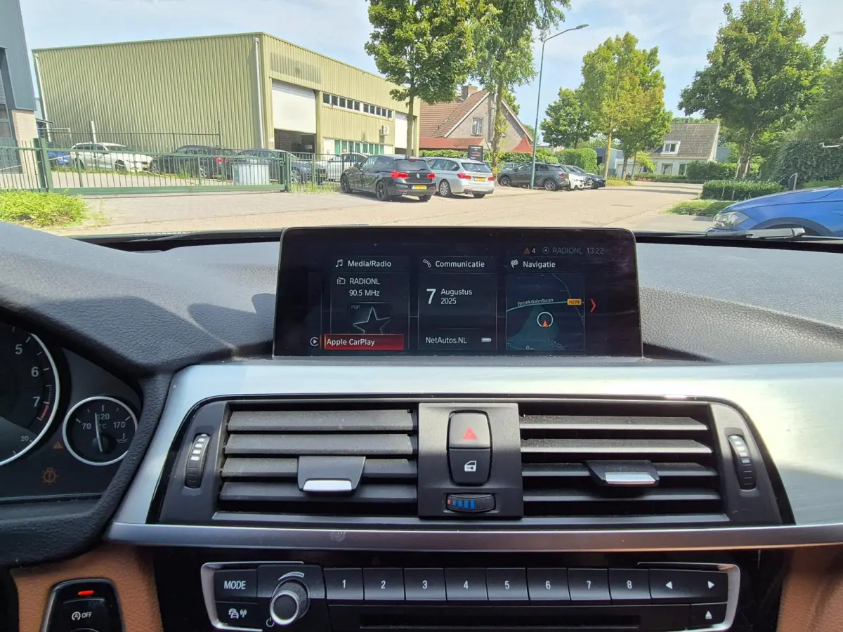 F30 Apple CarPlay Sport Interieur NBT Evo GR Navi LCI High Executive PDC Dodehoek waarschwing