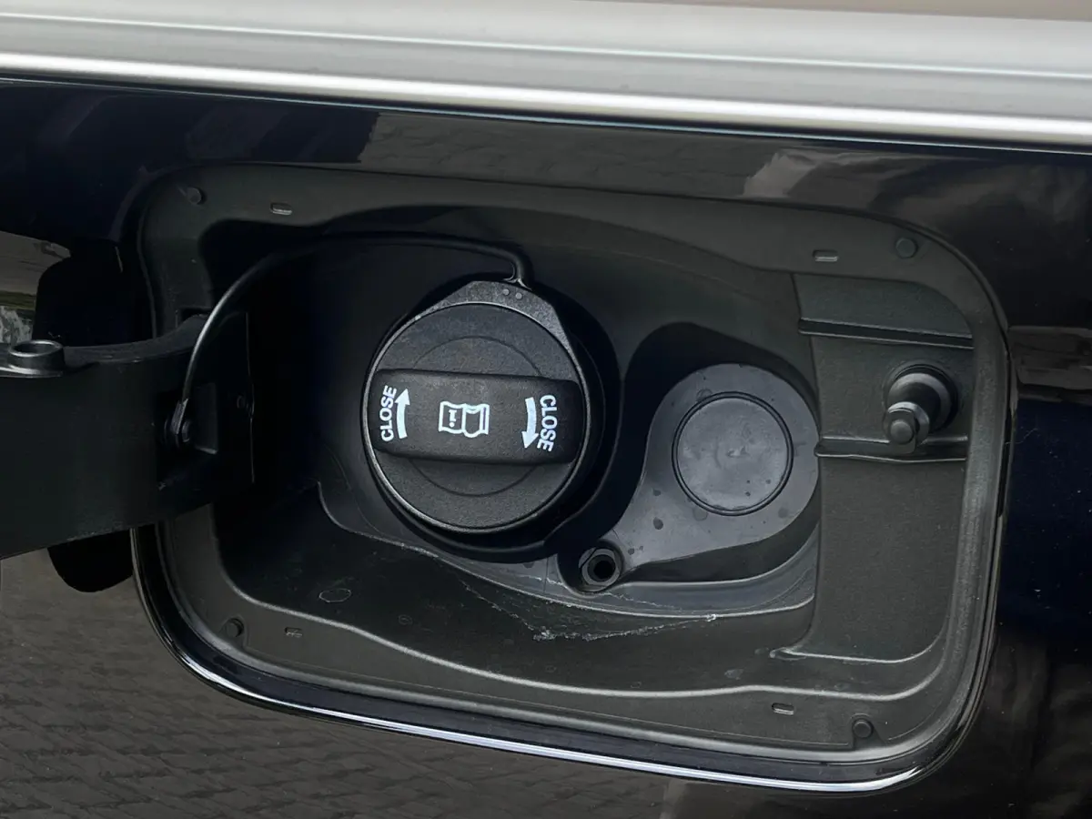 1.5 PHEV Titanium 7 Persoons | 100km Elektrisch Rijbereik | Camera | 1400kg Trekgewicht | 17 inch licht metaal | 7-persoons uitvoering | Achteruitrijcamera