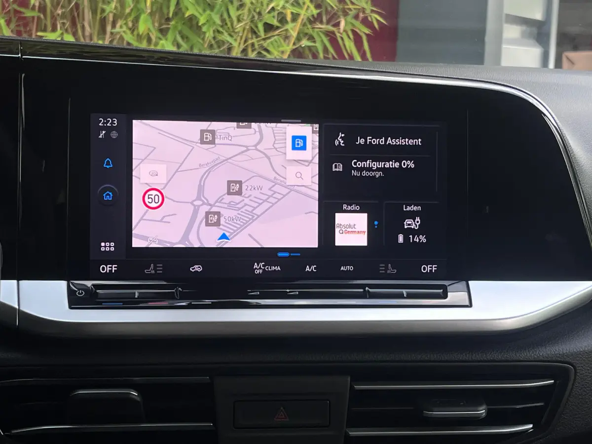 1.5 PHEV Titanium 7 Persoons | 100km Elektrisch Rijbereik | Camera | 1400kg Trekgewicht | 17 inch licht metaal | 7-persoons uitvoering | Achteruitrijcamera