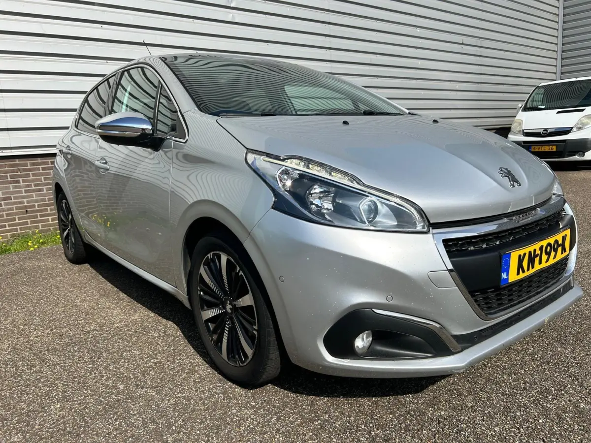 1.2 PureTech Allure Panodak Leer Automaat