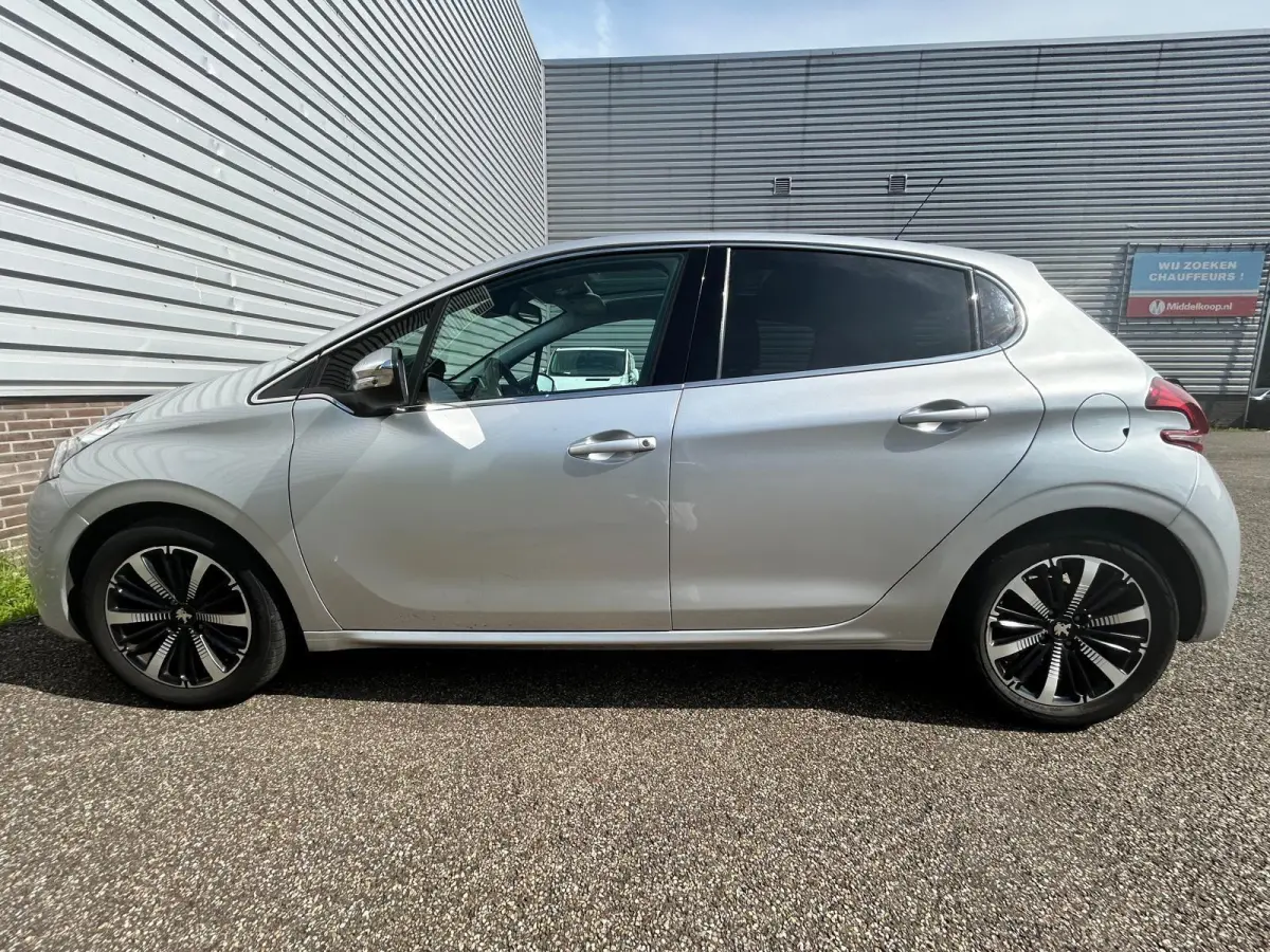 1.2 PureTech Allure Panodak Leer Automaat