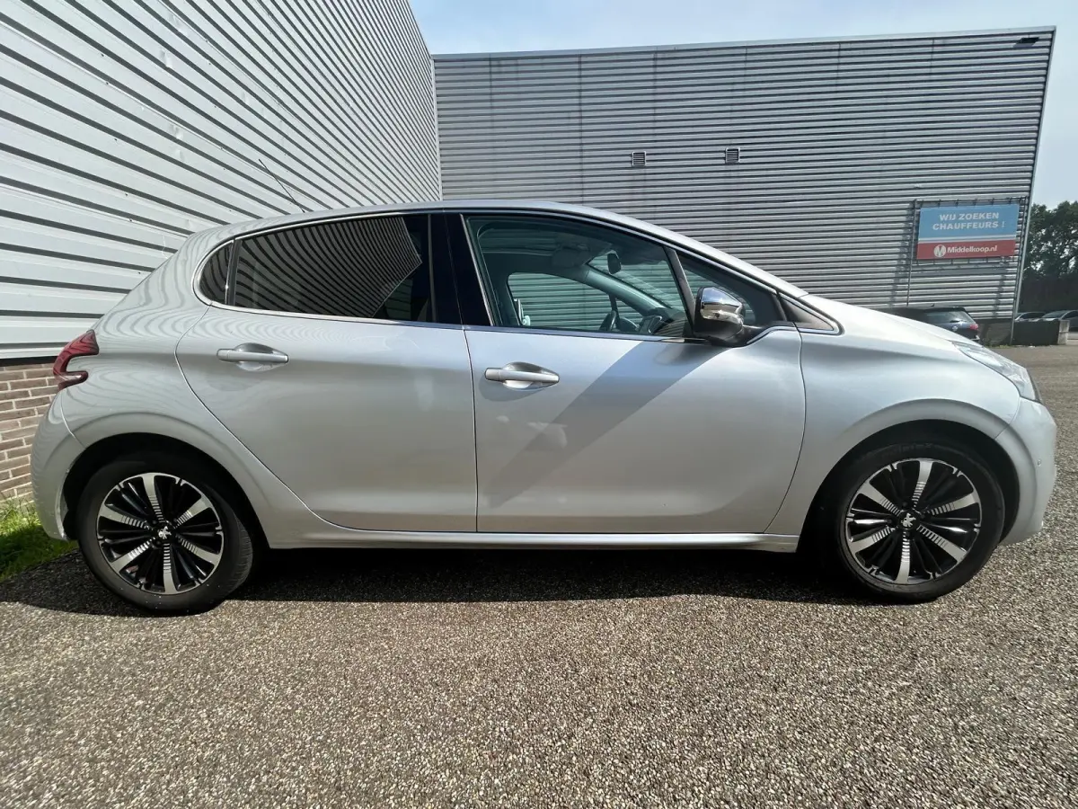 1.2 PureTech Allure Panodak Leer Automaat