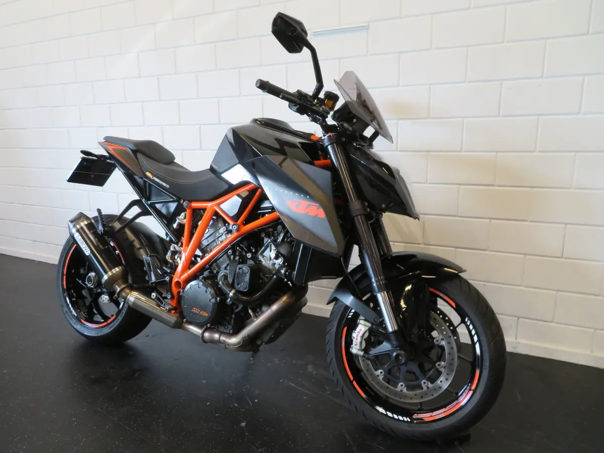 KTM SUPER DUKE