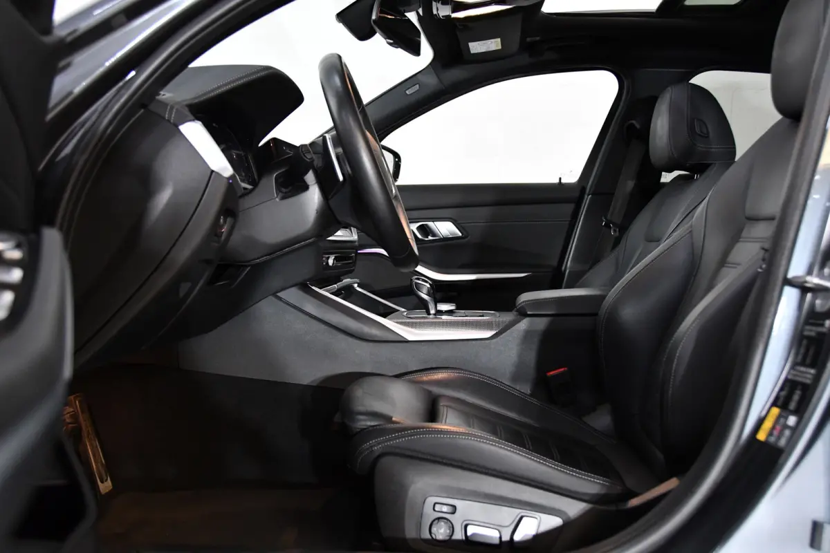 330e High Executive, Schuifkanteldak, M-pakket, Head up, Apple carplay