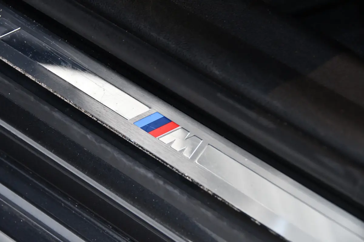 330e High Executive, Schuifkanteldak, M-pakket, Head up, Apple carplay