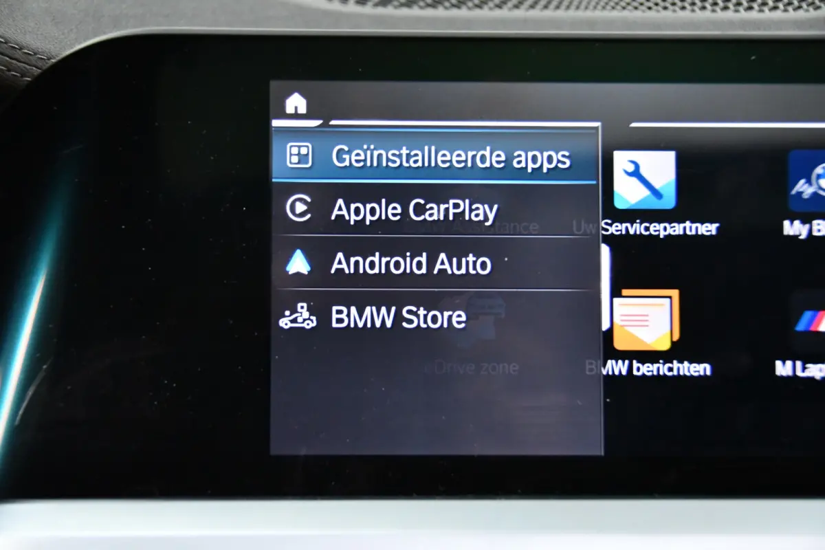 330e High Executive, Schuifkanteldak, M-pakket, Head up, Apple carplay