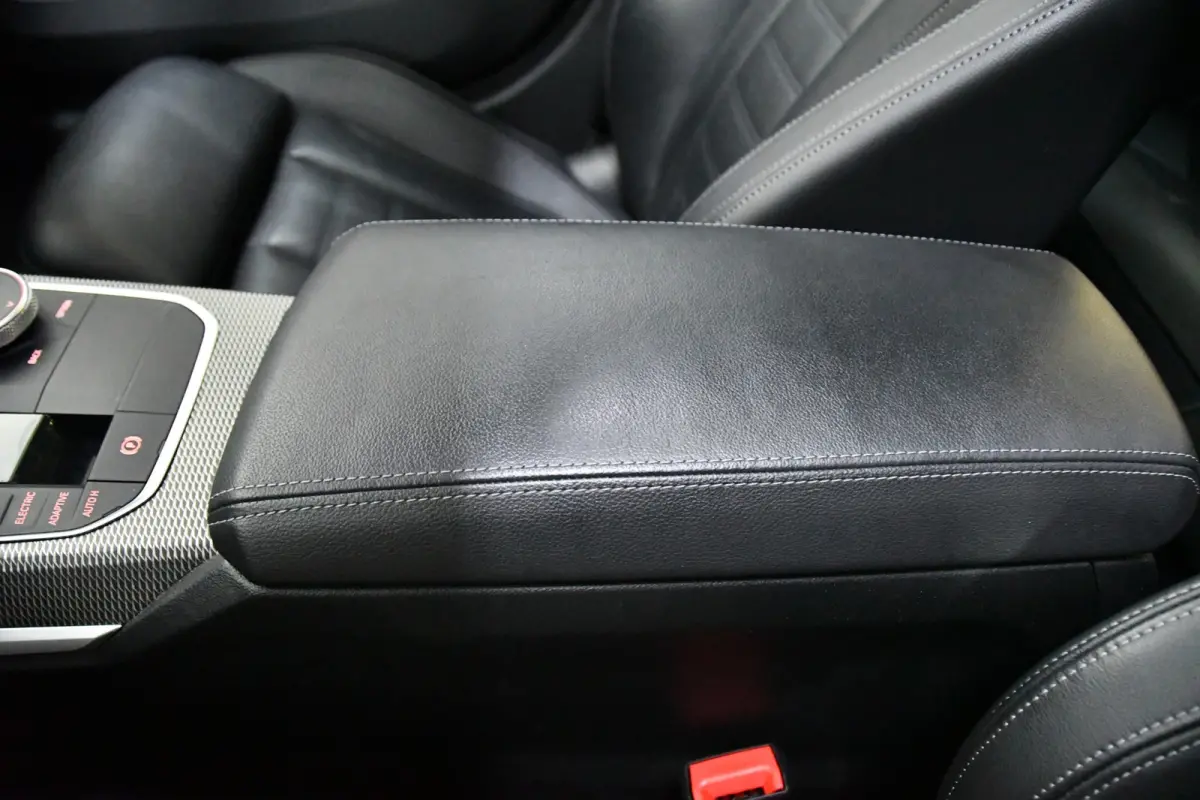 330e High Executive, Schuifkanteldak, M-pakket, Head up, Apple carplay