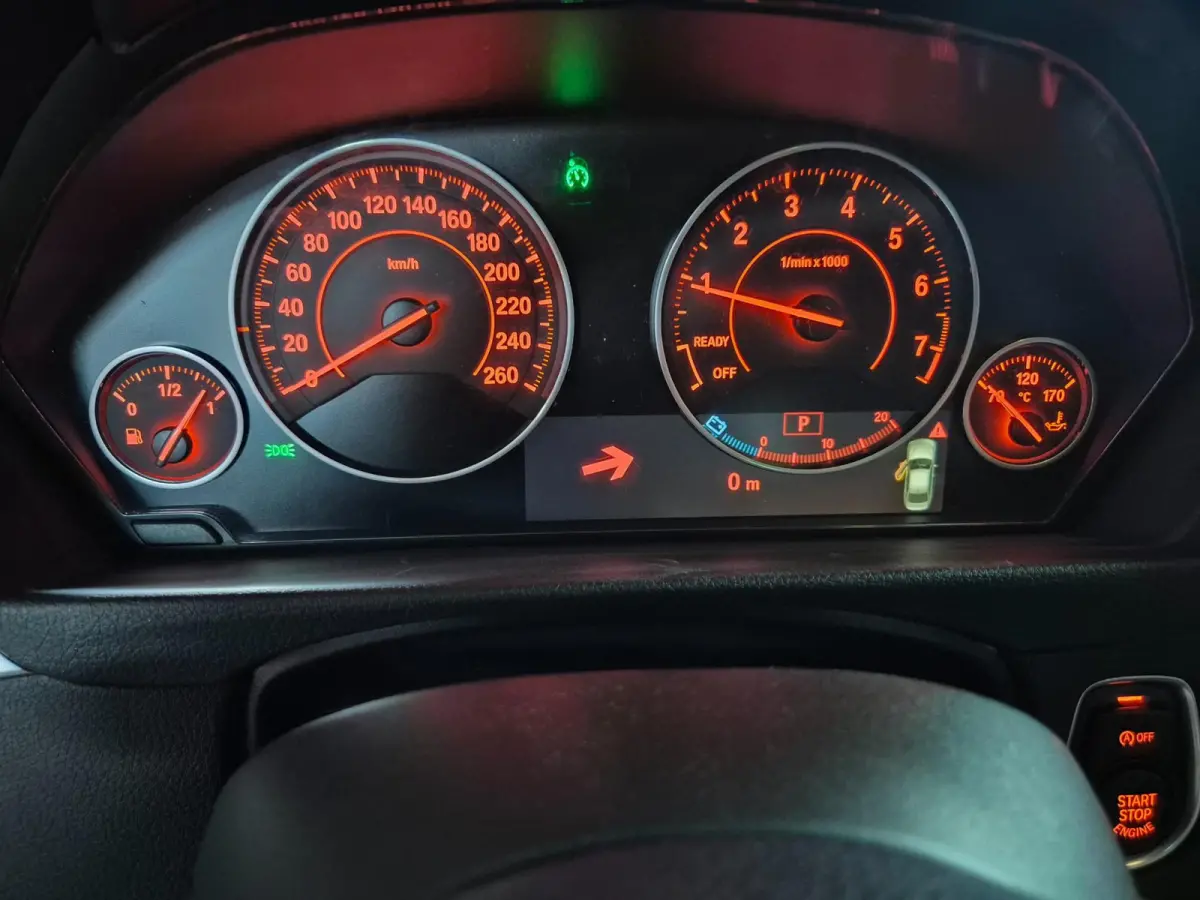 320i High Executive Navi GR Apple CarPlay Sport Leder LED Automaat NAP NL