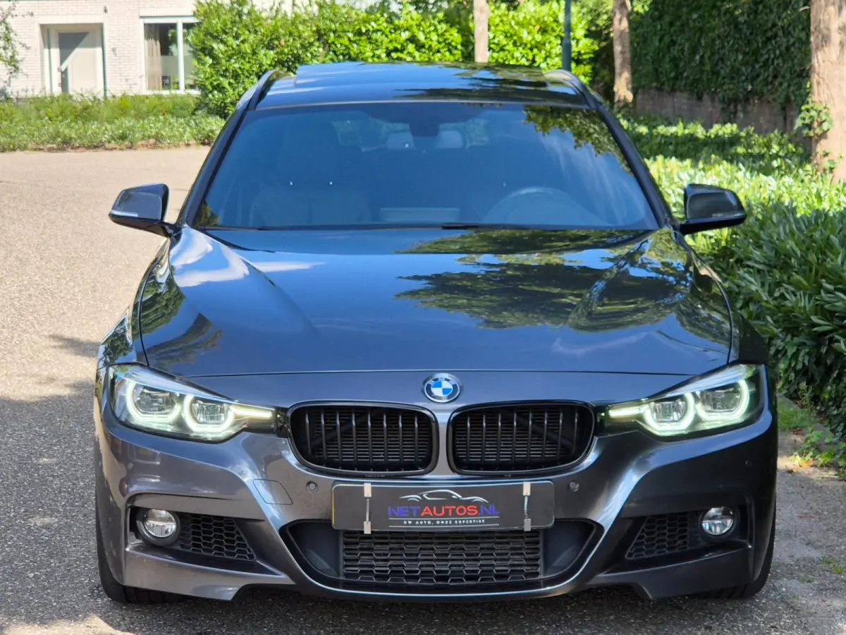 M Sport Dig.Teller Apple CarPlay Panorama LED Leder NAP Navi Pro GR Dealer onderhouden