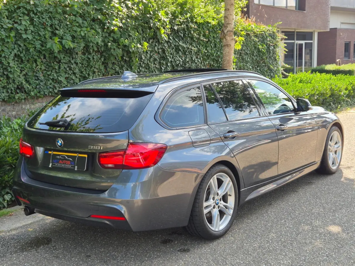 M Sport Dig.Teller Apple CarPlay Panorama LED Leder NAP Navi Pro GR Dealer onderhouden