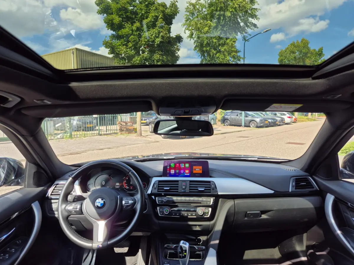 M Sport Dig.Teller Apple CarPlay Panorama LED Leder NAP Navi Pro GR Dealer onderhouden