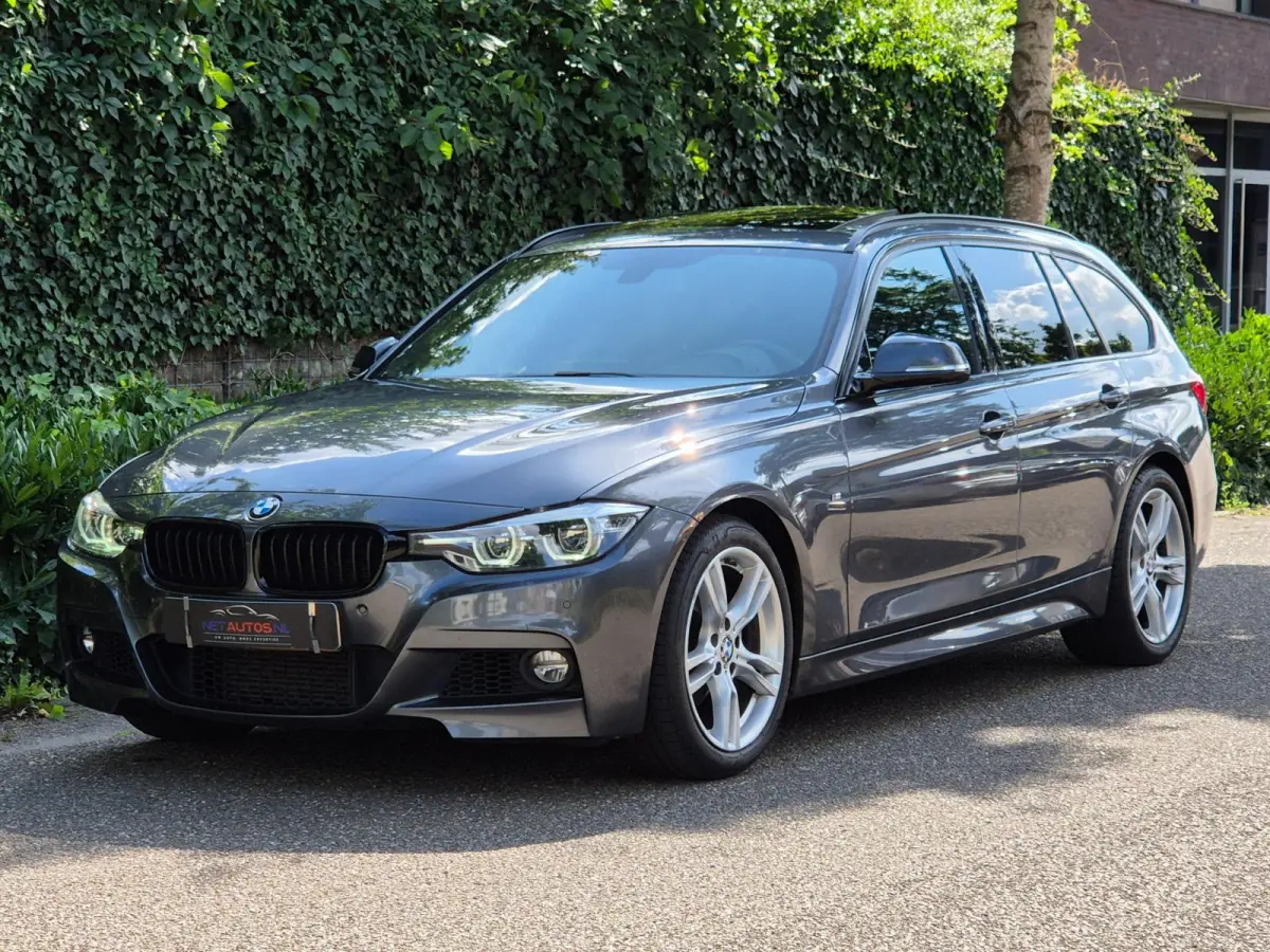 M Sport Dig.Teller Apple CarPlay Panorama LED Leder NAP Navi Pro GR Dealer onderhouden