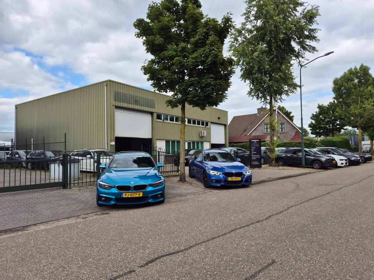 M Sport Dig.Teller Apple CarPlay Panorama LED Leder NAP Navi Pro GR Dealer onderhouden