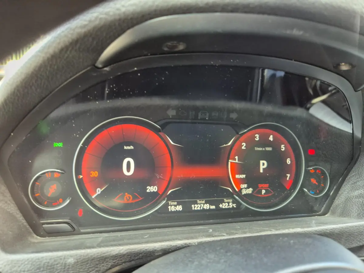 M Sport Dig.Teller Apple CarPlay Panorama LED Leder NAP Navi Pro GR Dealer onderhouden