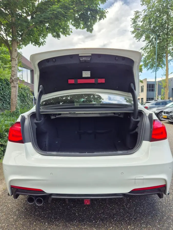 320i Edition M Sport Shadow Executive