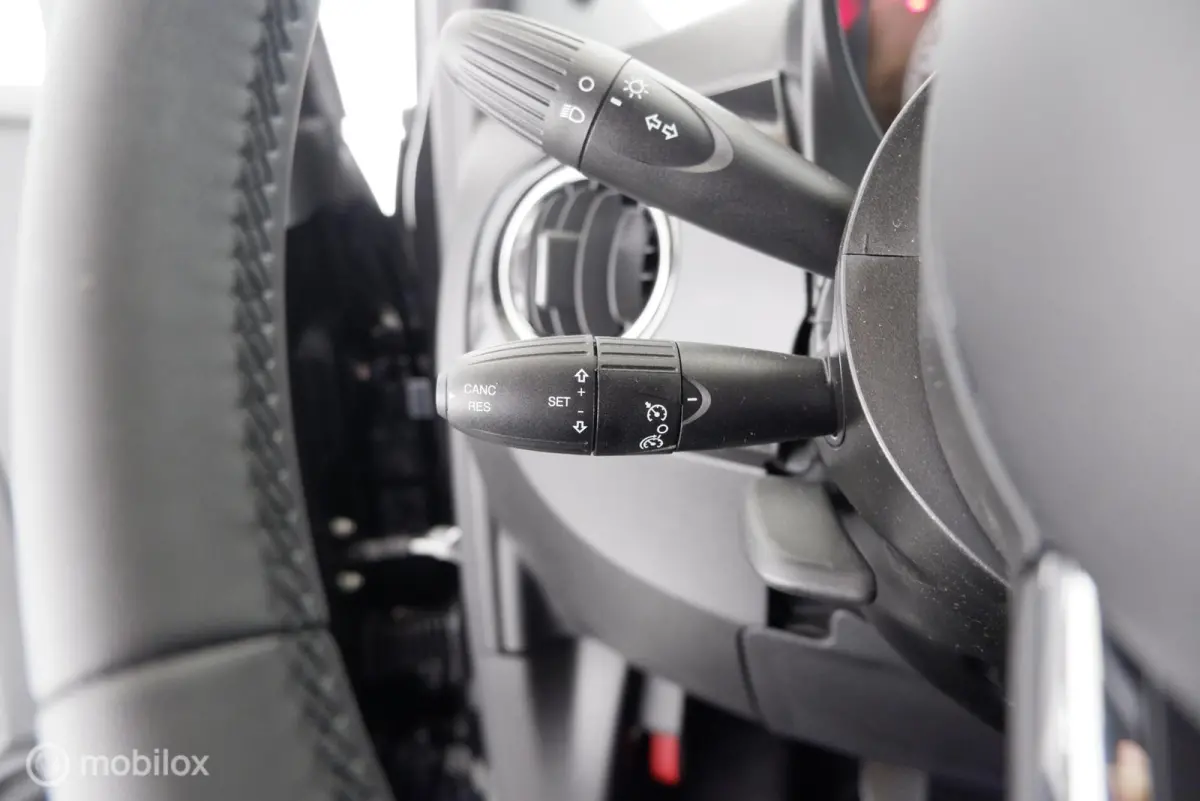 1.0 Dolcevita Finale airco|cruise|dab|applecarplay|lmv15