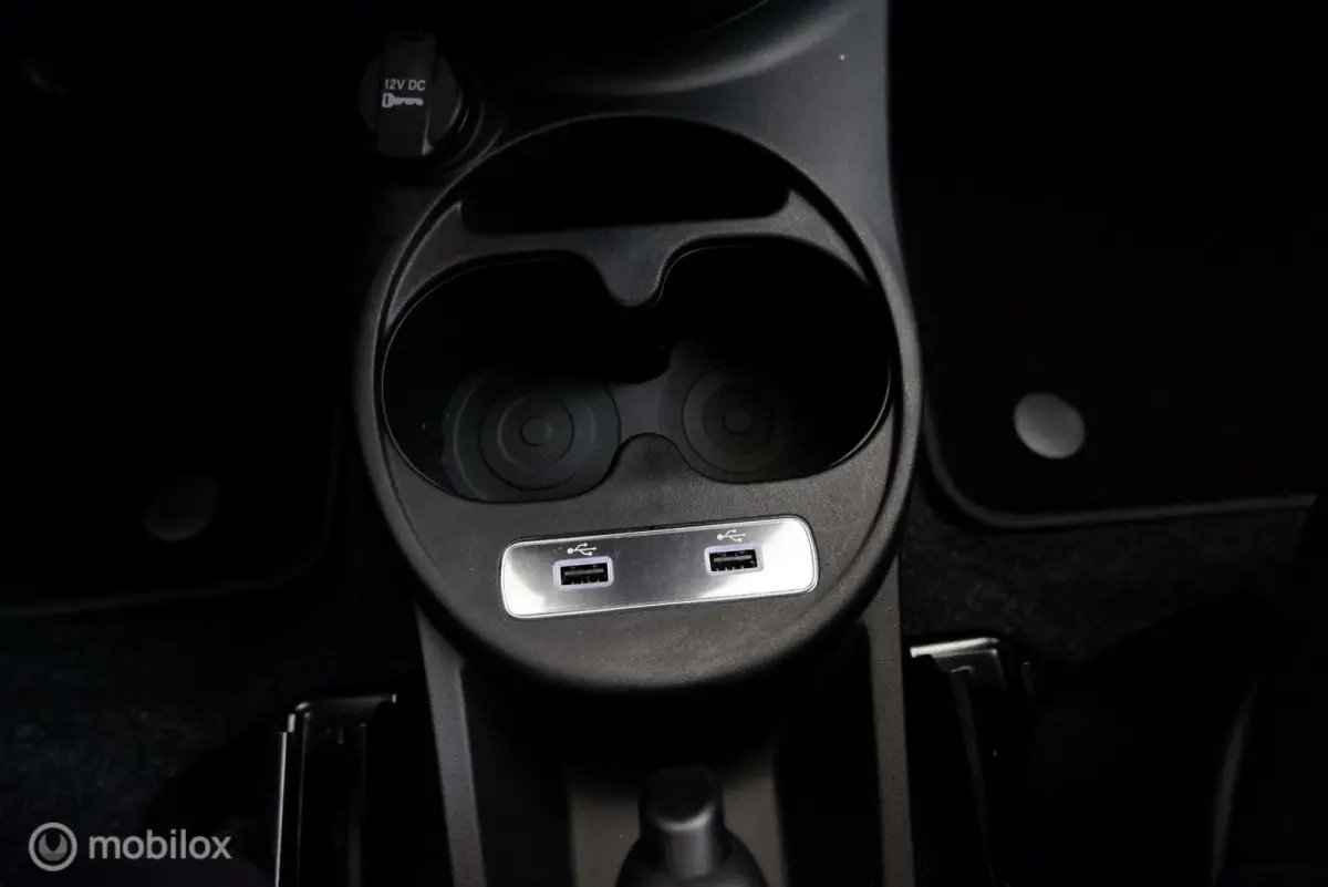 1.0 Dolcevita Finale airco|cruise|dab|applecarplay|lmv15