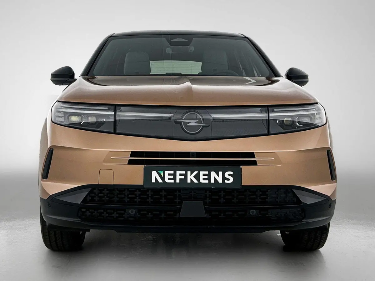 SUV GS Hybrid 145 pk Automaat | Navigatie | Rondomzicht Camera | Verwarmde Comfortstoelen | Elektrische Achterklep met Sensor | Premium Audio | Full-LED Koplampen | Head-up Display | Adaptie