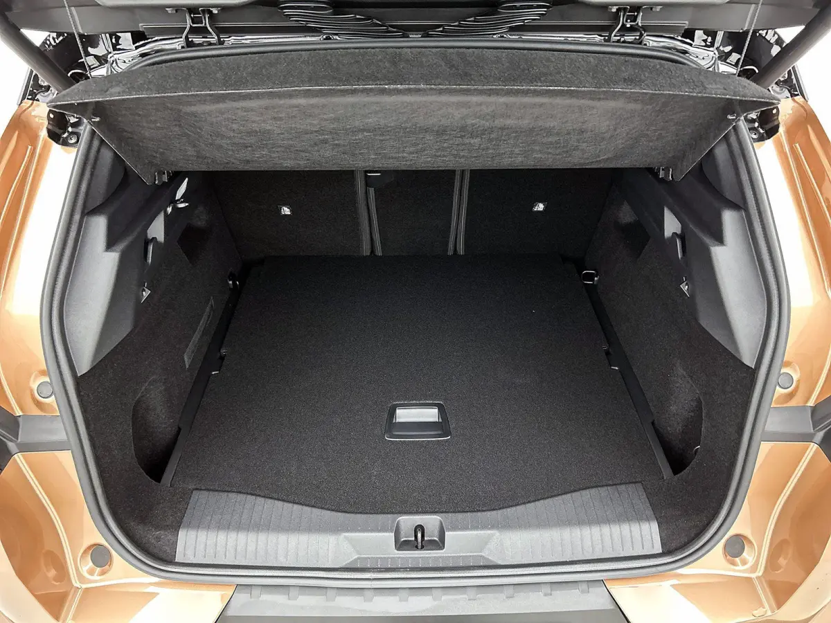 SUV GS Hybrid 145 pk Automaat | Navigatie | Rondomzicht Camera | Verwarmde Comfortstoelen | Elektrische Achterklep met Sensor | Premium Audio | Full-LED Koplampen | Head-up Display | Adaptie