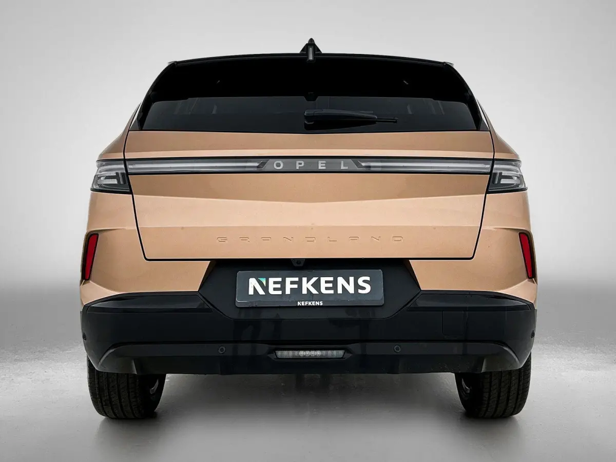 SUV GS Hybrid 145 pk Automaat | Navigatie | Rondomzicht Camera | Verwarmde Comfortstoelen | Elektrische Achterklep met Sensor | Premium Audio | Full-LED Koplampen | Head-up Display | Adaptie