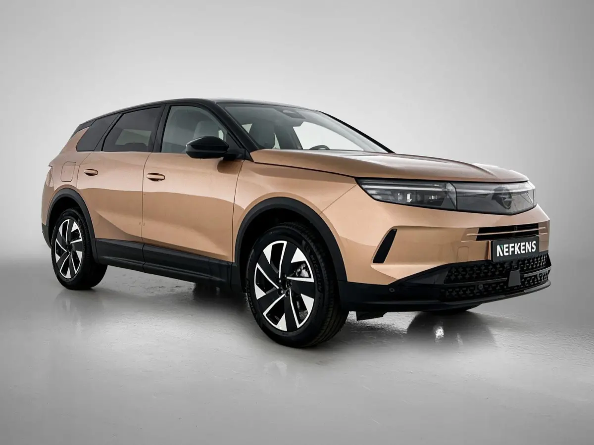 SUV GS Hybrid 145 pk Automaat | Navigatie | Rondomzicht Camera | Verwarmde Comfortstoelen | Elektrische Achterklep met Sensor | Premium Audio | Full-LED Koplampen | Head-up Display | Adaptie