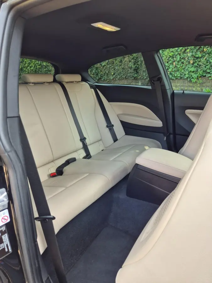 120i High Executive M Pakket incl. 6mnd GARANTIE Coupé Apple CarPlay Harman & Kardon LED NAP NL