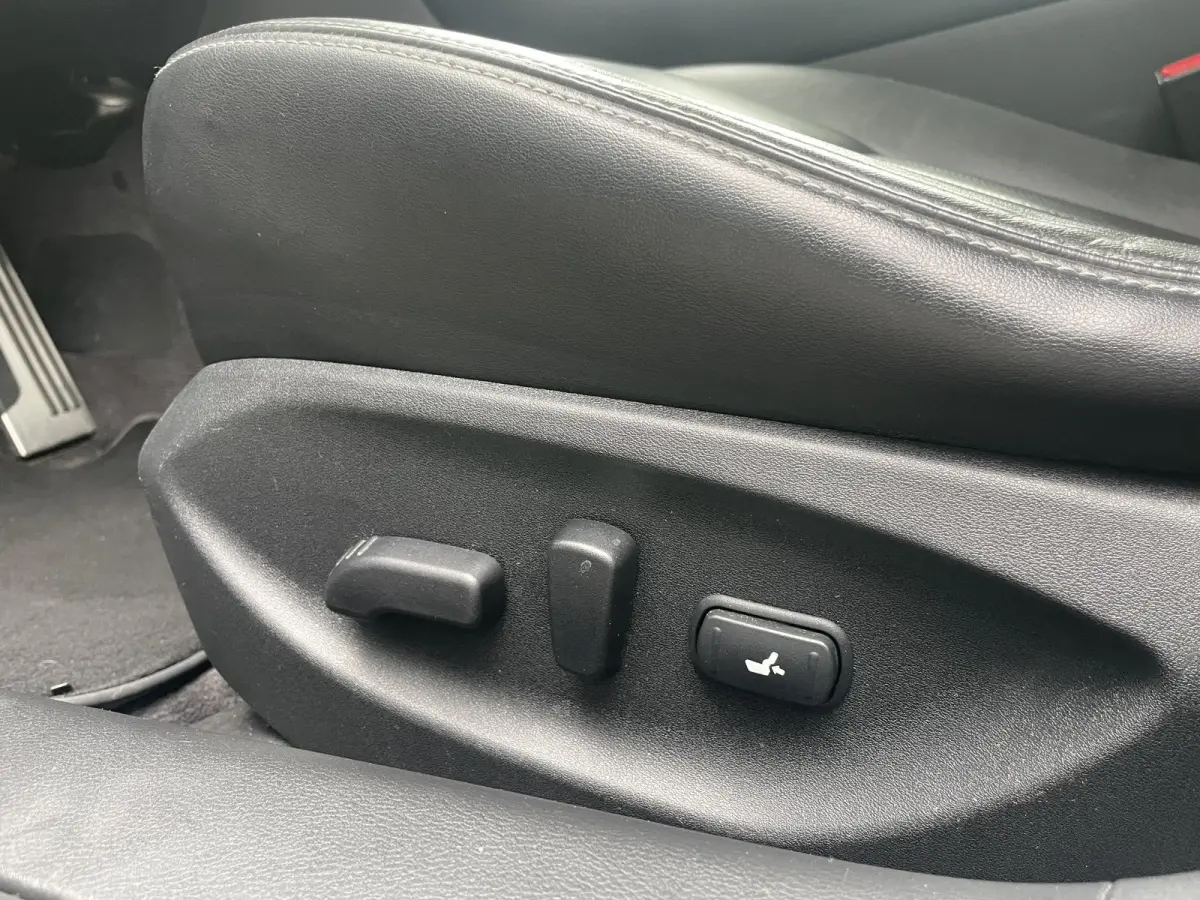 2.0t Business Premium + | Bose | Trekhaak | Leder | Camera