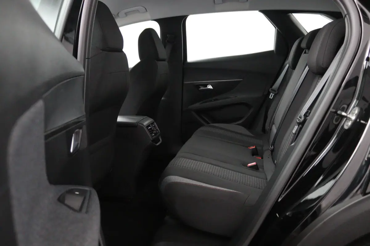 1.2*130PK*NAVI*ECC*CRUISE*CAMERA*CARPLAY*RIEM.VV*