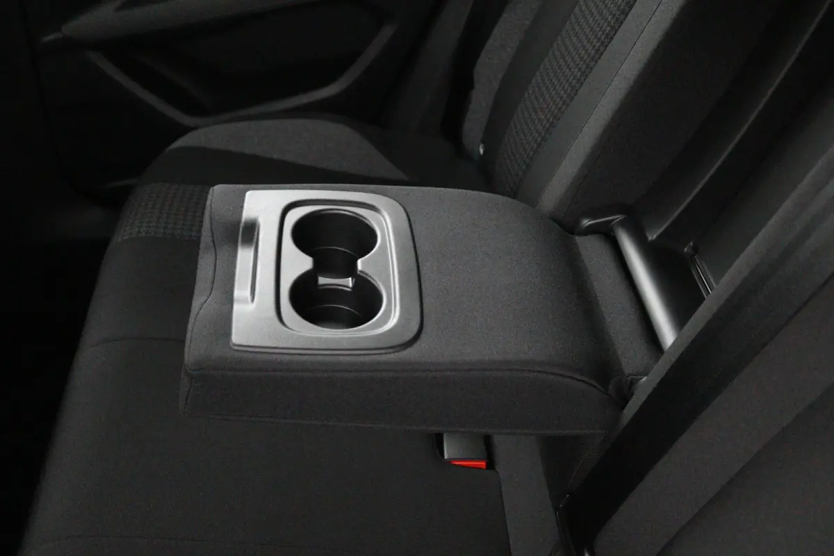 1.2*130PK*NAVI*ECC*CRUISE*CAMERA*CARPLAY*RIEM.VV*